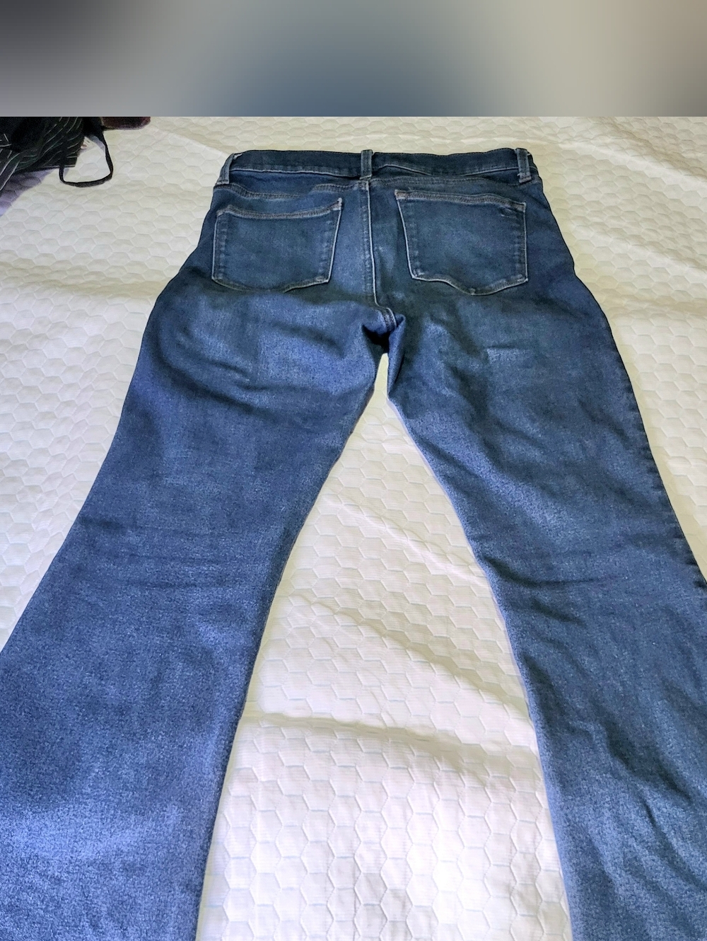 Jessica Simpson High Rise Flared Jeans - Picture 5 of 8